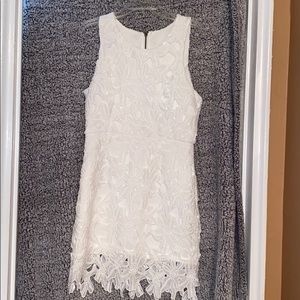 ✨WHITE LACE SPRING DRESS✨worn once✨